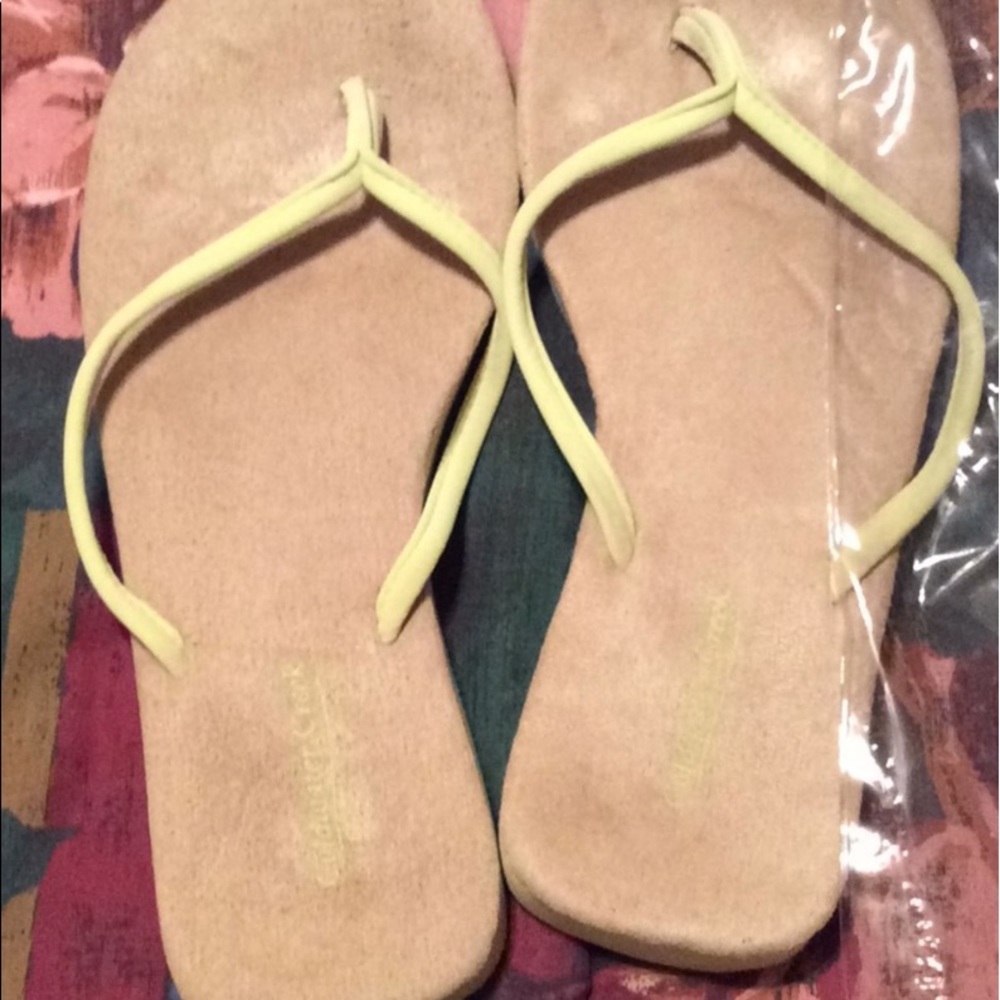 2-1 ColdWaterCreek Thong Flops Bedroom Slippers